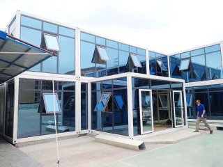 住人集装箱活动房具有拆装方便的功能